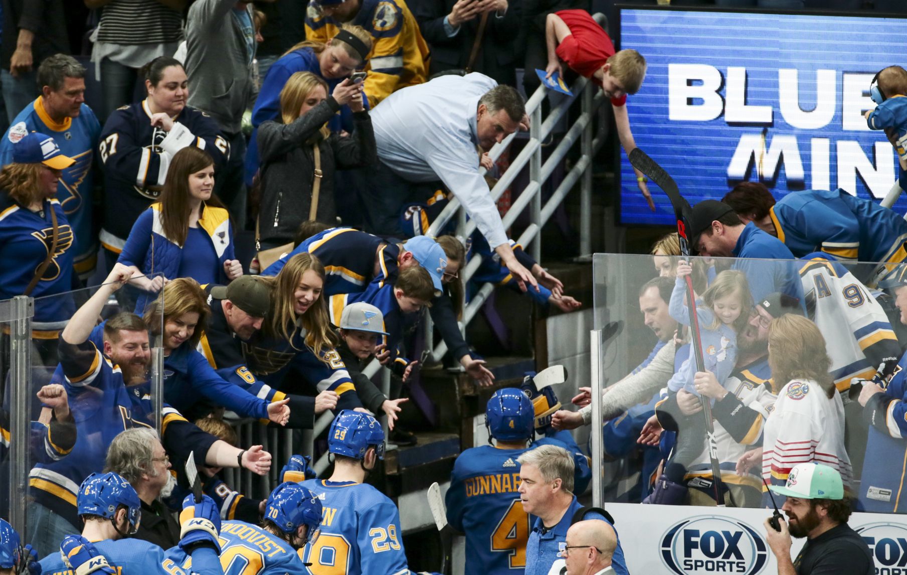 St. Louis Blues end it against the Canucks